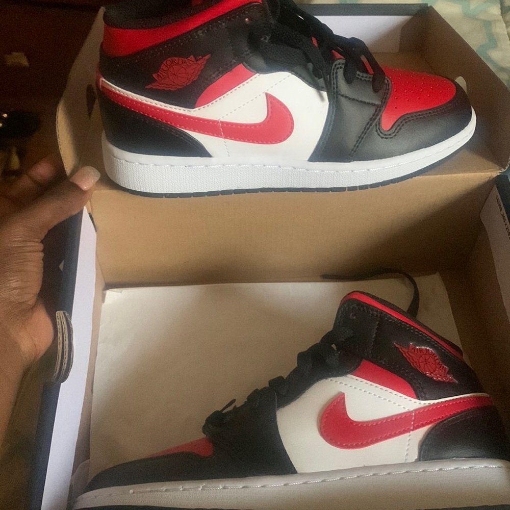 Air Jordan 1 Mid (GS)
